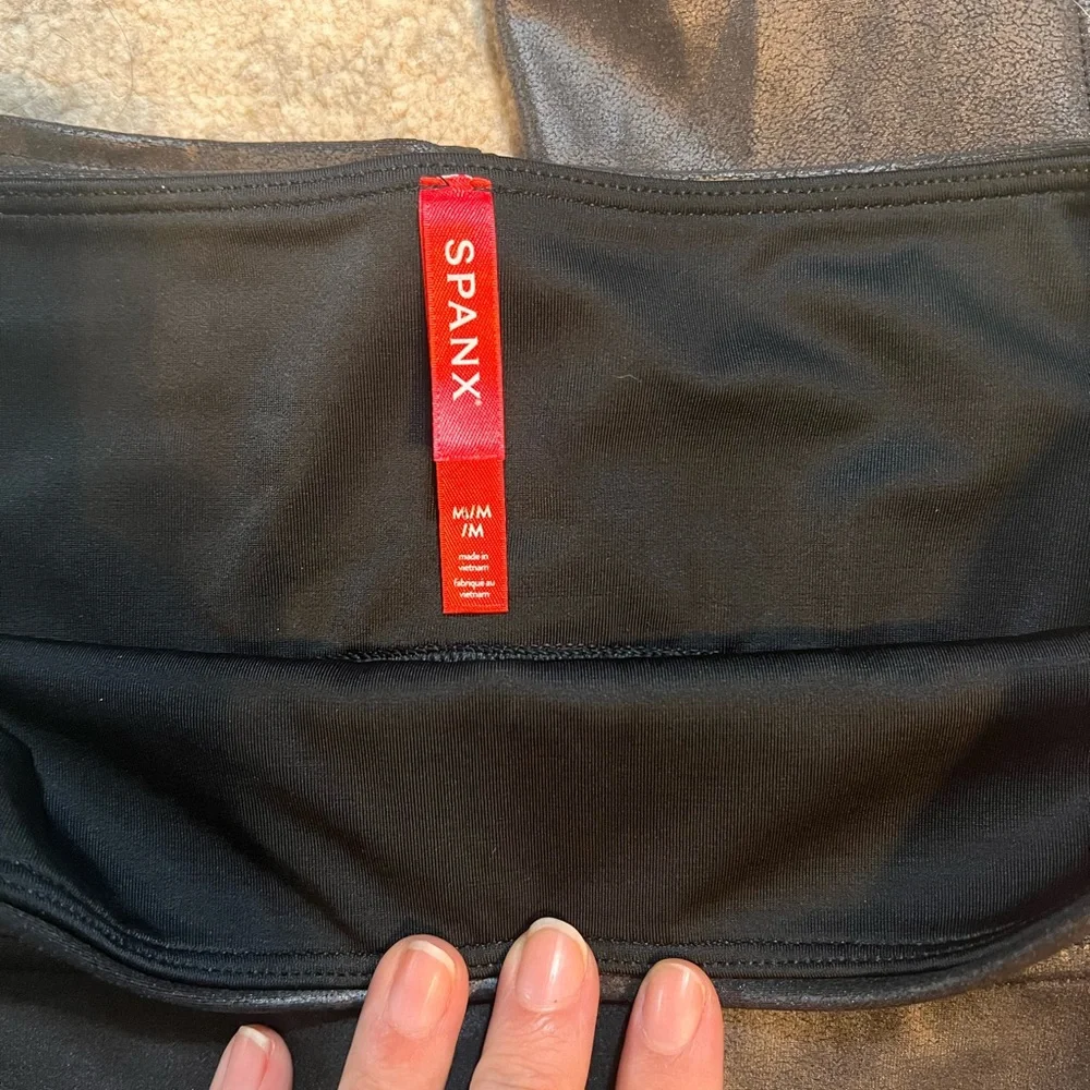 NWT Spanx Faux Leather Leggings - Picture 5 of 7